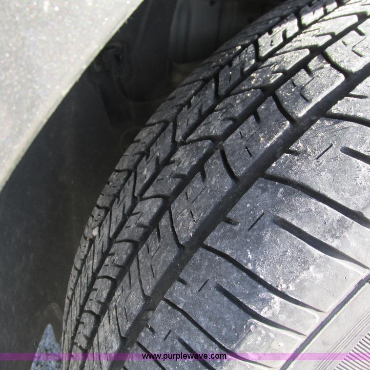 image for item L5367 2008 Dodge Charger SE