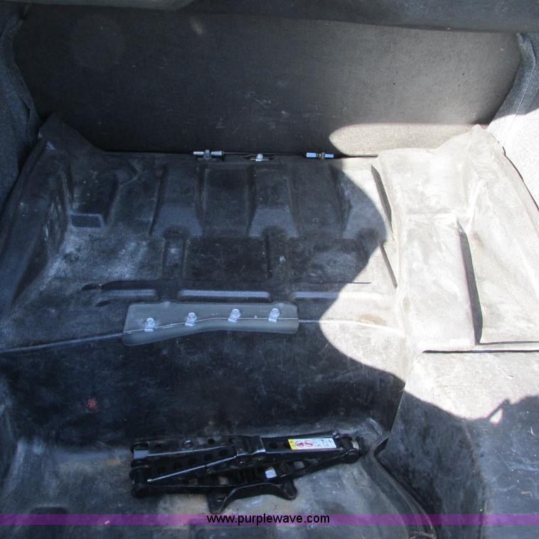 image for item L5367 2008 Dodge Charger SE