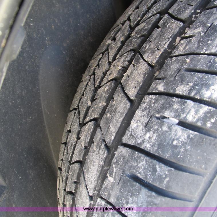 image for item L5367 2008 Dodge Charger SE