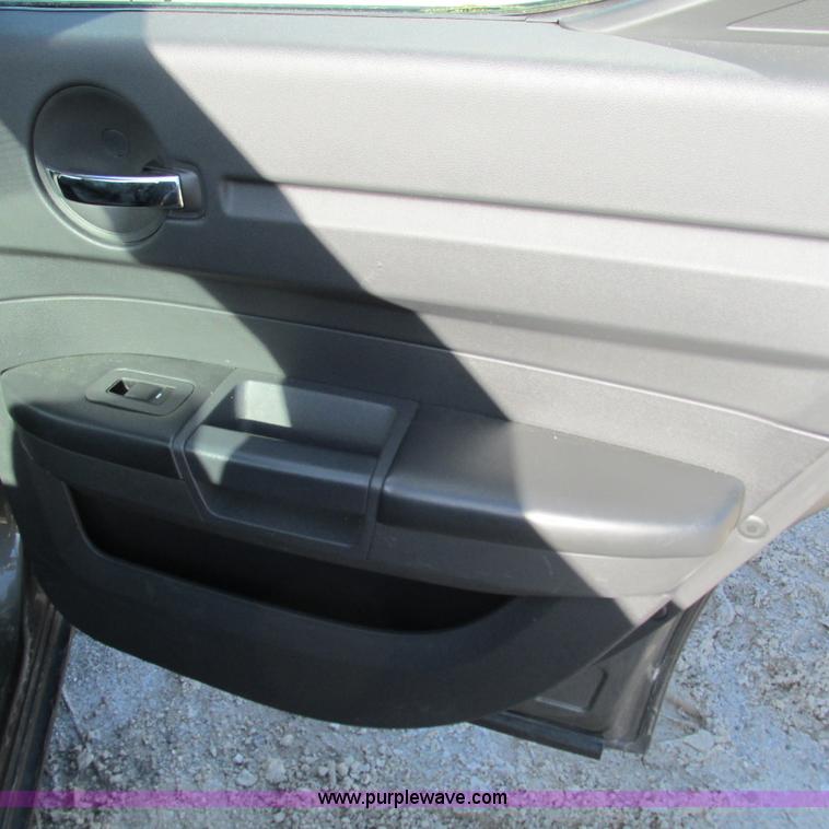 image for item L5367 2008 Dodge Charger SE