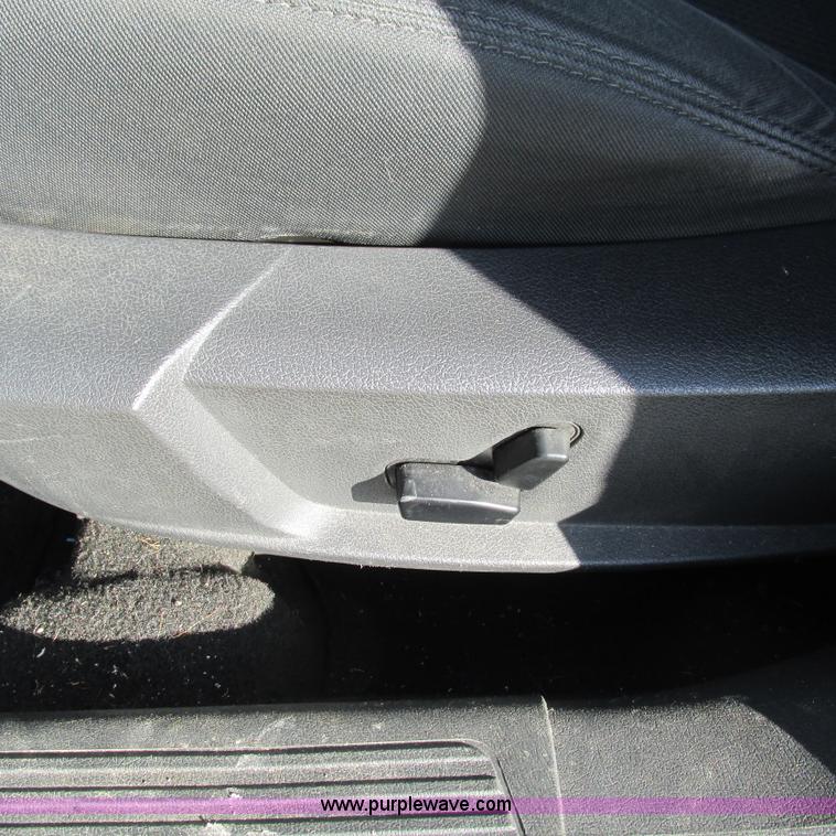 image for item L5367 2008 Dodge Charger SE