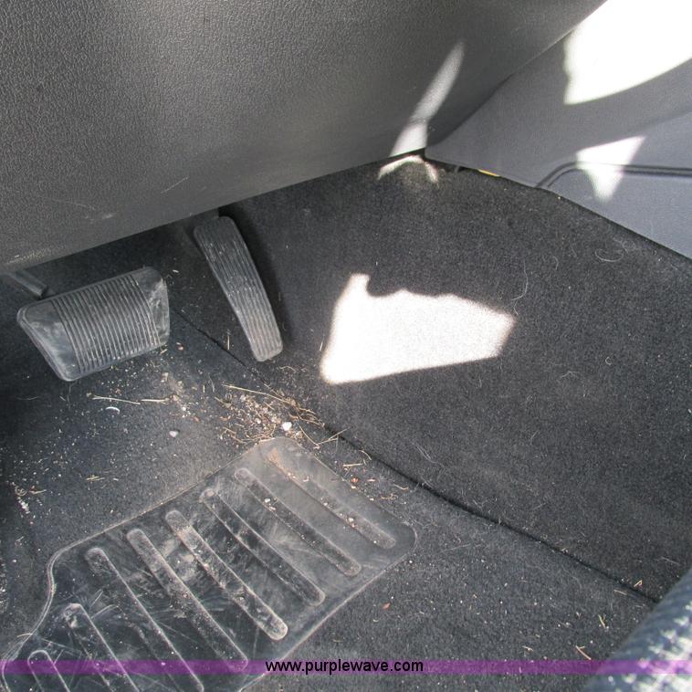 image for item L5367 2008 Dodge Charger SE