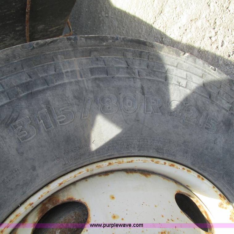 image for item L5368 2003 International 7400 dump truck