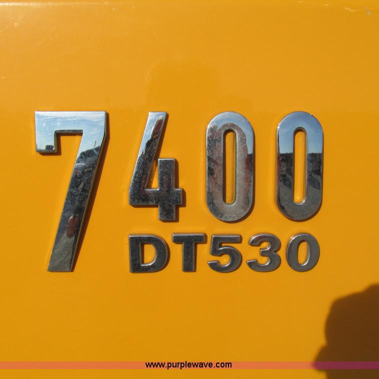 image for item L5368 2003 International 7400 dump truck