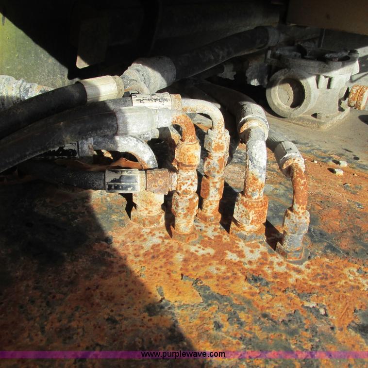 image for item L5368 2003 International 7400 dump truck