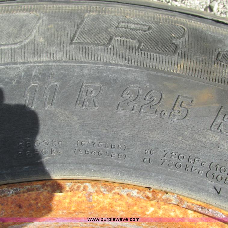 image for item L5368 2003 International 7400 dump truck