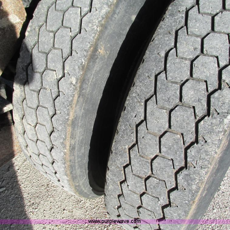 image for item L5368 2003 International 7400 dump truck