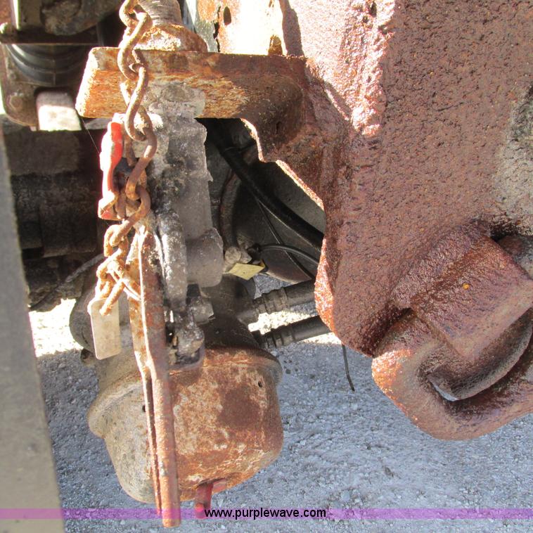 image for item L5368 2003 International 7400 dump truck