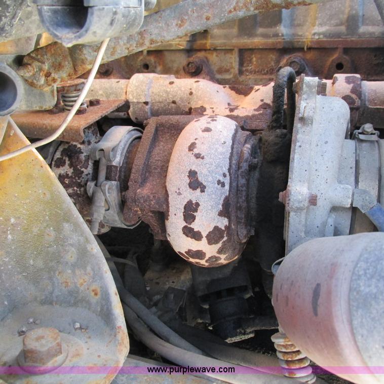 image for item L5368 2003 International 7400 dump truck