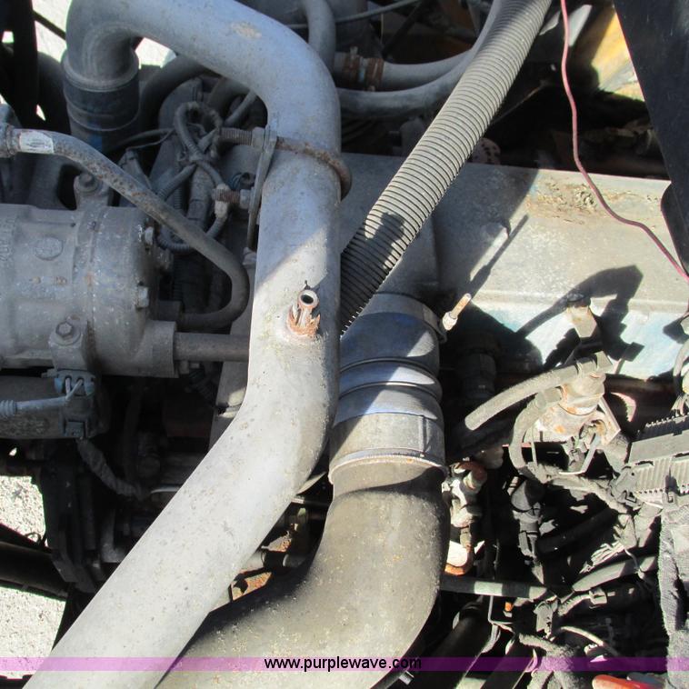 image for item L5368 2003 International 7400 dump truck