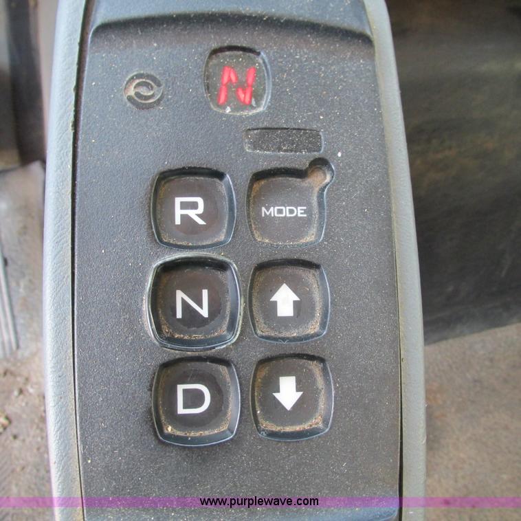 image for item L5368 2003 International 7400 dump truck