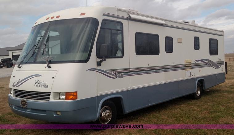 image for item L6058 1997 Ford F530 Cruise Master RV