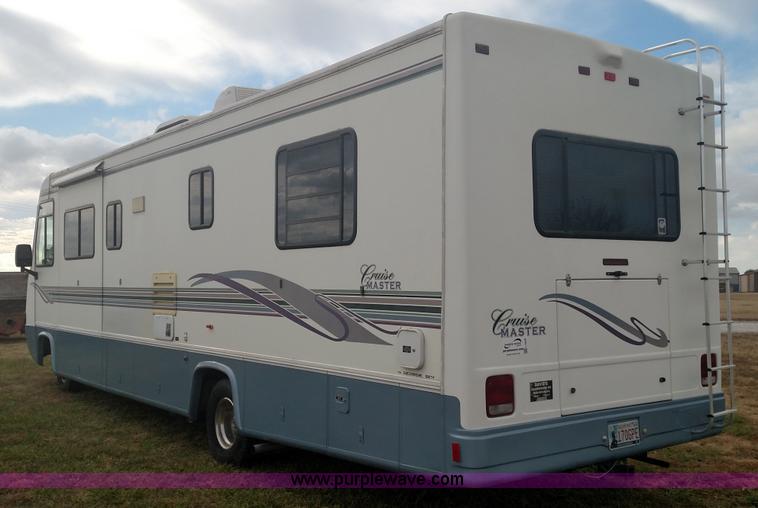 image for item L6058 1997 Ford F530 Cruise Master RV