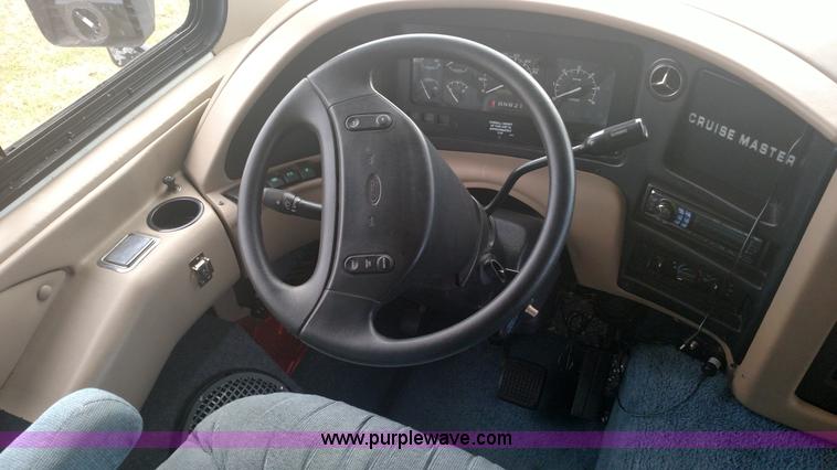 image for item L6058 1997 Ford F530 Cruise Master RV