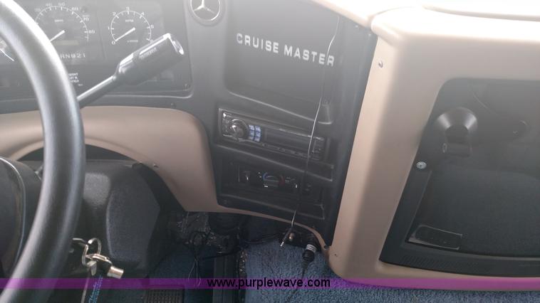 image for item L6058 1997 Ford F530 Cruise Master RV