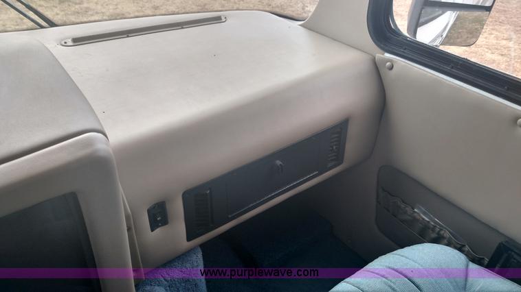 image for item L6058 1997 Ford F530 Cruise Master RV