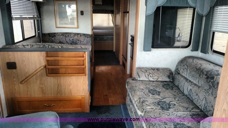 image for item L6058 1997 Ford F530 Cruise Master RV