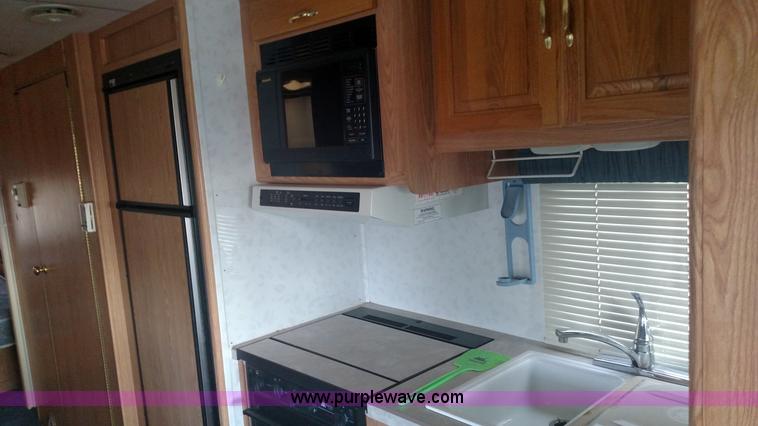 image for item L6058 1997 Ford F530 Cruise Master RV