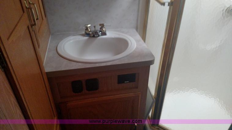 image for item L6058 1997 Ford F530 Cruise Master RV