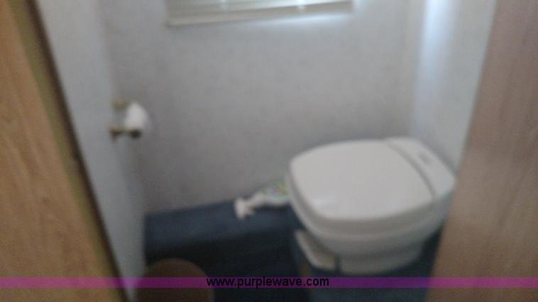 image for item L6058 1997 Ford F530 Cruise Master RV