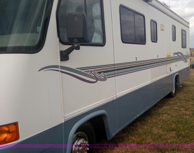 image for item L6058 1997 Ford F530 Cruise Master RV