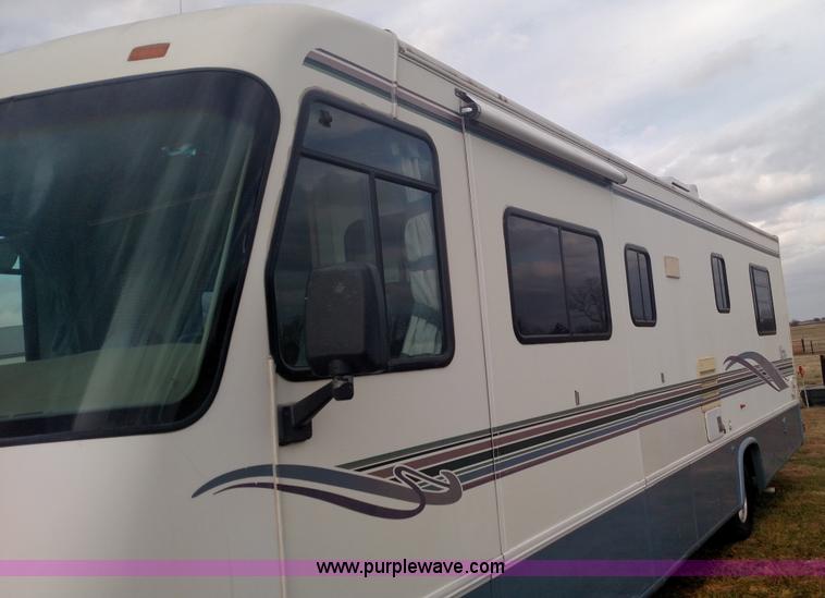 image for item L6058 1997 Ford F530 Cruise Master RV