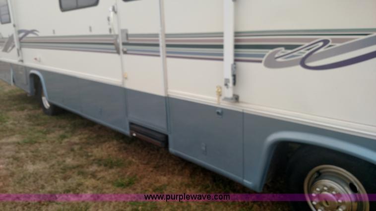 image for item L6058 1997 Ford F530 Cruise Master RV