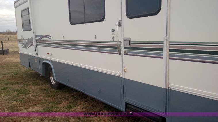 image for item L6058 1997 Ford F530 Cruise Master RV