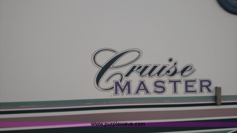 image for item L6058 1997 Ford F530 Cruise Master RV