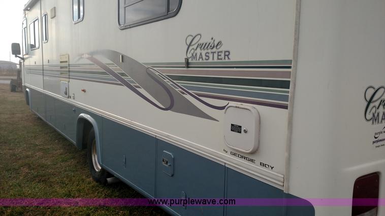 image for item L6058 1997 Ford F530 Cruise Master RV