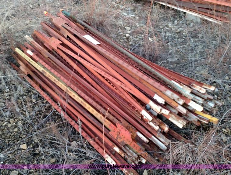 image for item L6062 (80) 5.5' t-posts