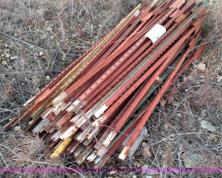 image for item L6062 (80) 5.5' t-posts