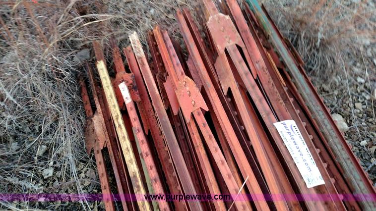 image for item L6062 (80) 5.5' t-posts