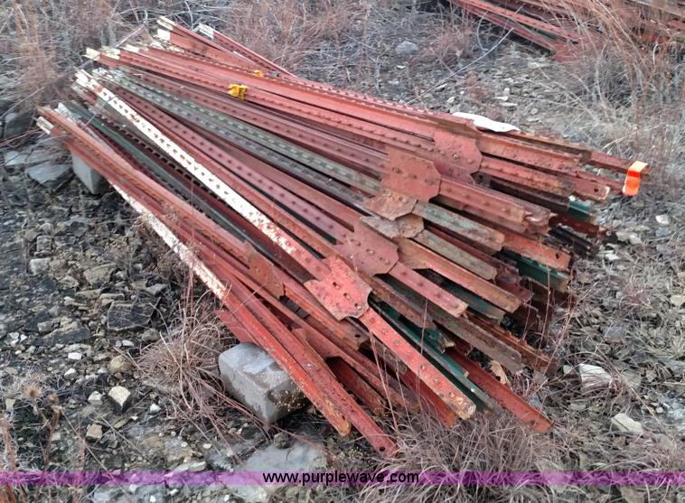 image for item L6063 (100) 6' t-posts