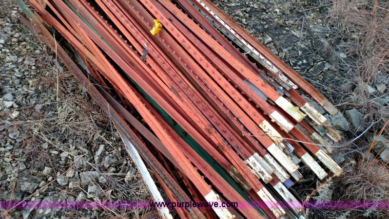 image for item L6063 (100) 6' t-posts