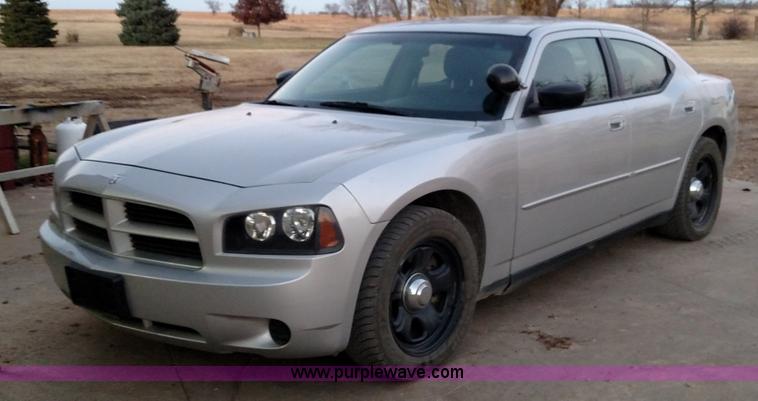 image for item L6064 2007 Dodge Charger SE