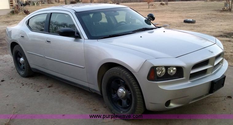 image for item L6064 2007 Dodge Charger SE