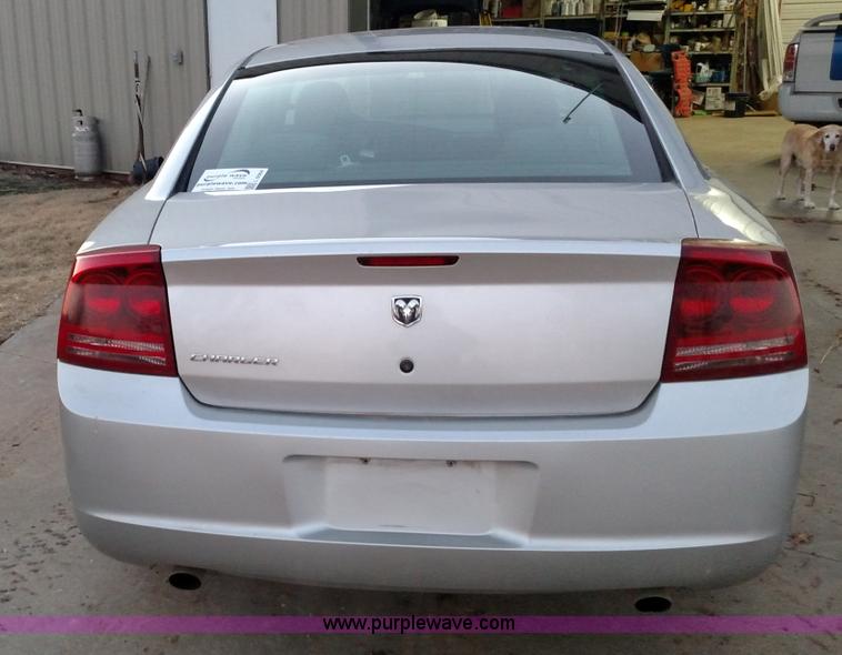 image for item L6064 2007 Dodge Charger SE