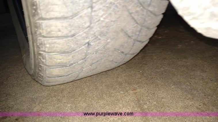 image for item L6064 2007 Dodge Charger SE