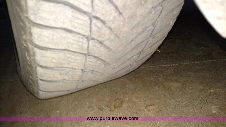 image for item L6064 2007 Dodge Charger SE