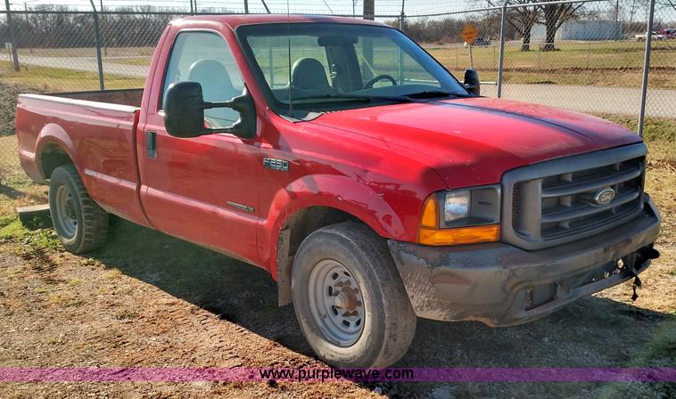 image for item L6065 1999 Ford F250 Super Duty pickup truck