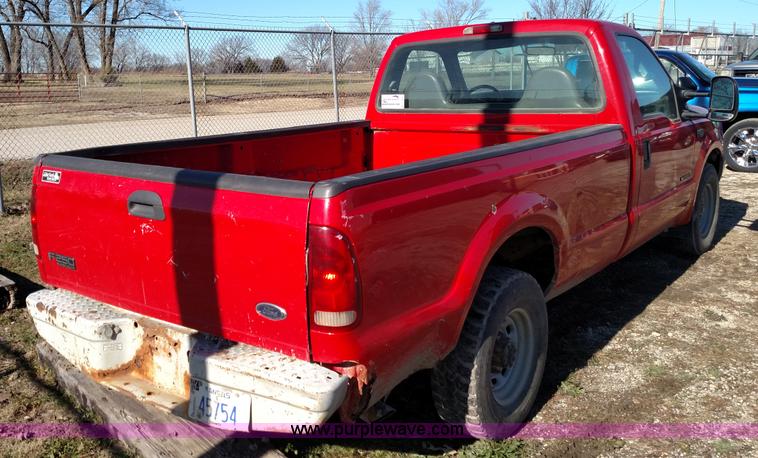 image for item L6065 1999 Ford F250 Super Duty pickup truck
