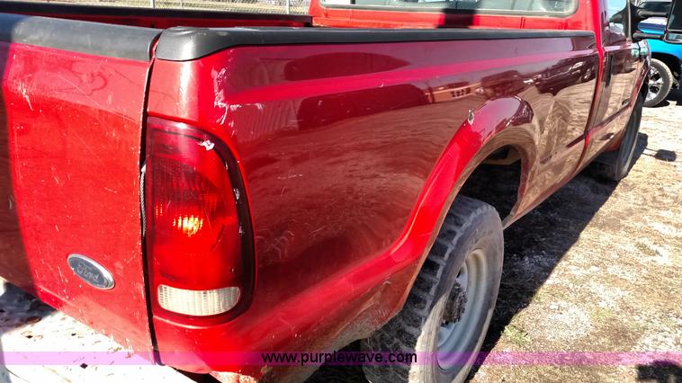 image for item L6065 1999 Ford F250 Super Duty pickup truck