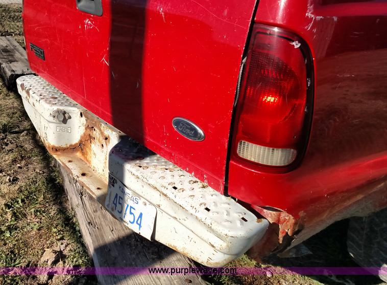 image for item L6065 1999 Ford F250 Super Duty pickup truck