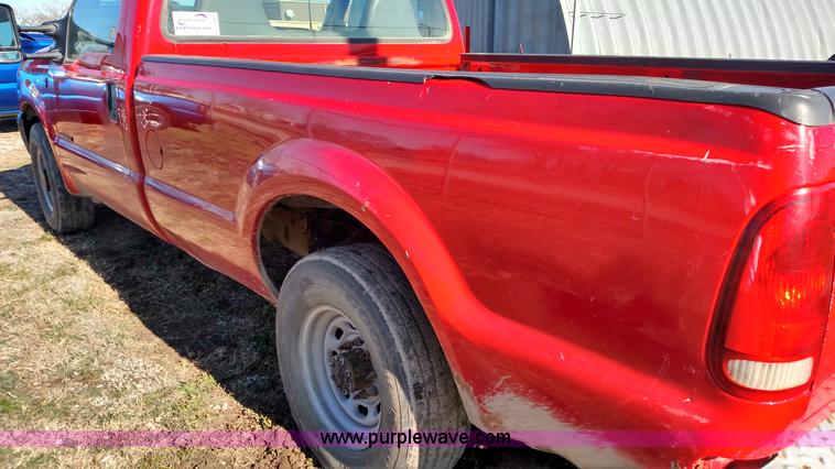 image for item L6065 1999 Ford F250 Super Duty pickup truck