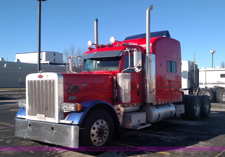 image for item L6073 2006 Peterbilt 379 semi truck