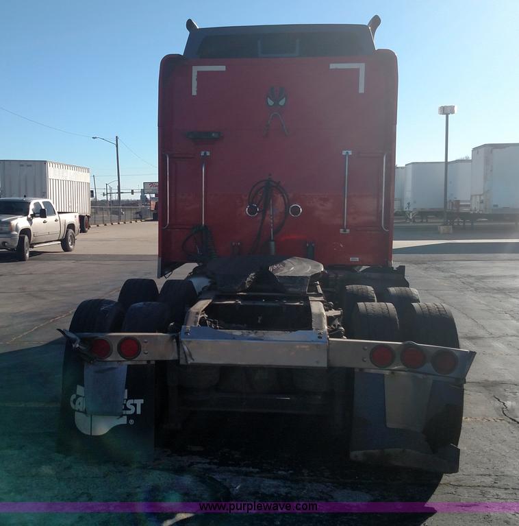 image for item L6073 2006 Peterbilt 379 semi truck