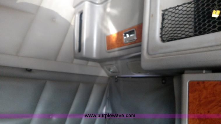 image for item L6073 2006 Peterbilt 379 semi truck