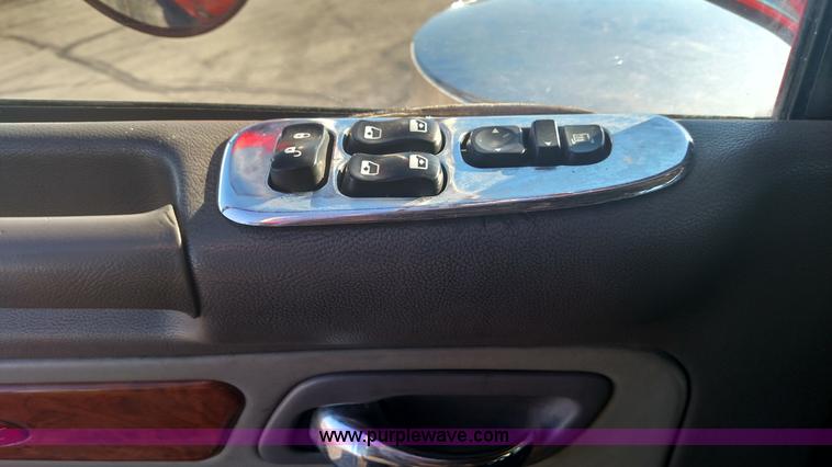 image for item L6073 2006 Peterbilt 379 semi truck