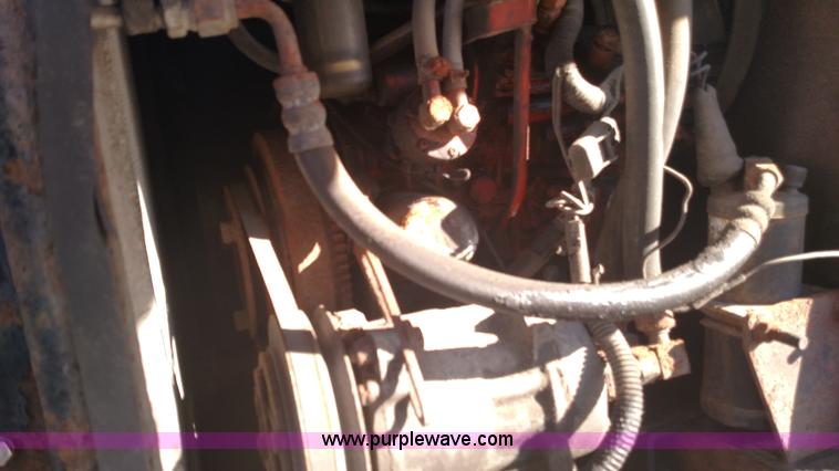 image for item L6073 2006 Peterbilt 379 semi truck